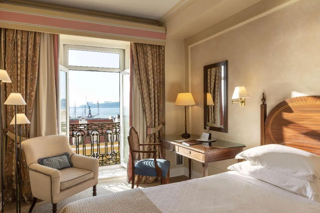 Room, As Janelas Verdes, Lisbon
