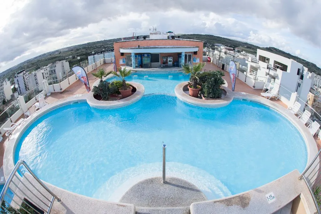 Pool, Sunflower, Malta