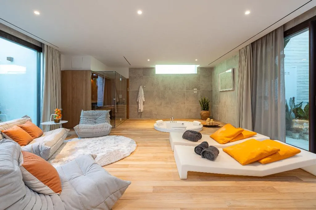 VILLA FOUR BEDROOMS WITH MORE THAN THREE BATHROOMS Room, Leiro Residences - Preferred Hotels & Resorts, Costa Del Sol