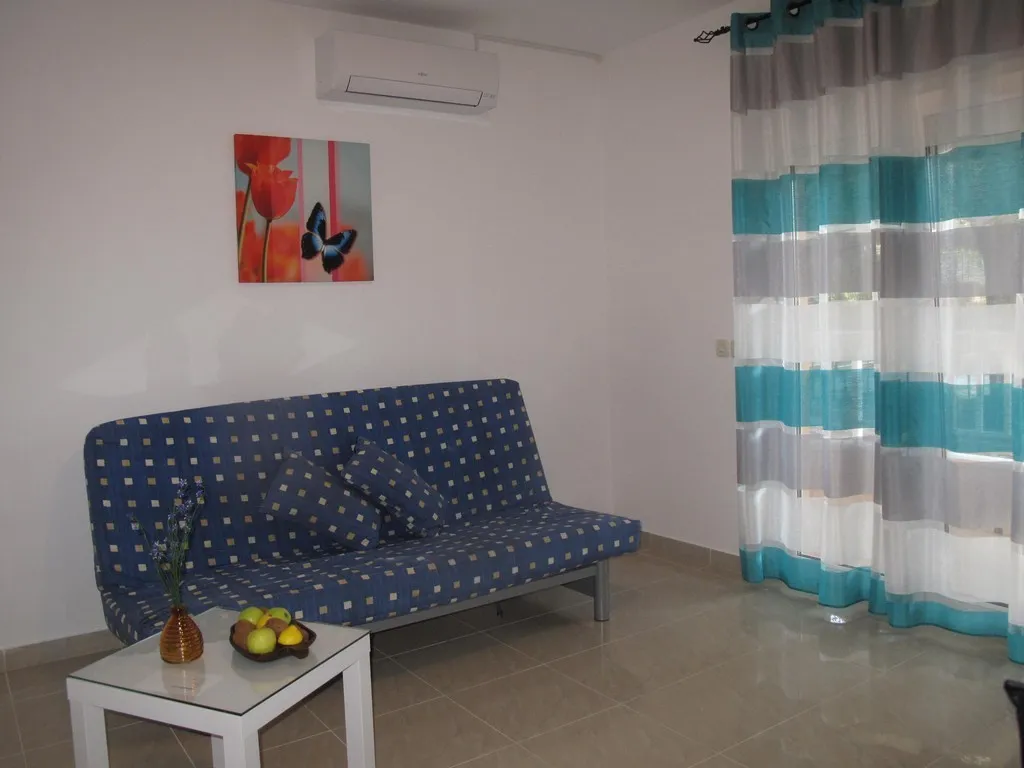 APARTMENT CAPACITY 4 ONE BEDROOM Room, Apartments Mia, Split