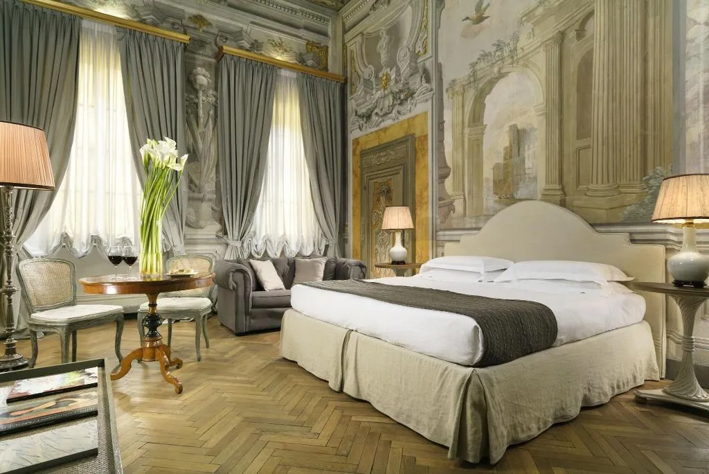 DOUBLE PRESTIGE Room, Palazzo Di Camugliano, Florence