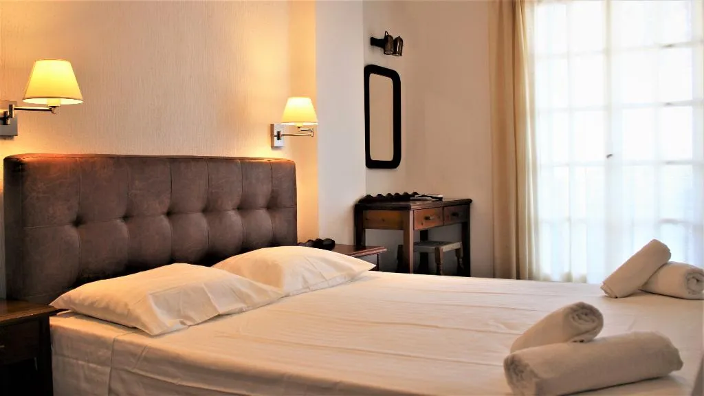 Double or Twin STANDARD Room, Artemis Santorini, Santorini