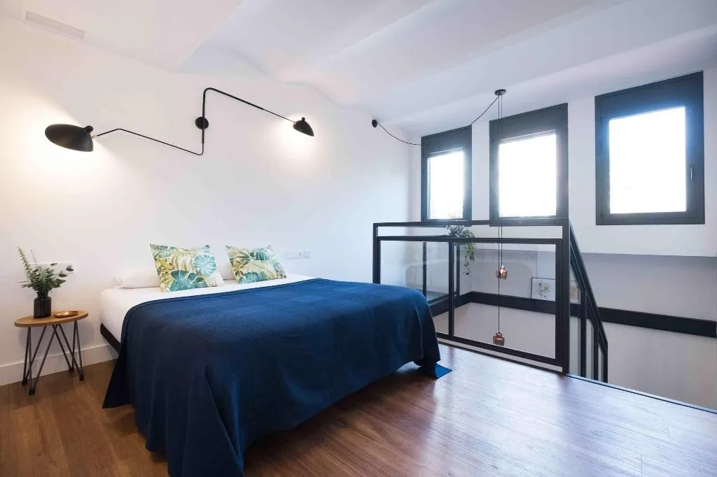 Room, Magatzem 128, Barcelona