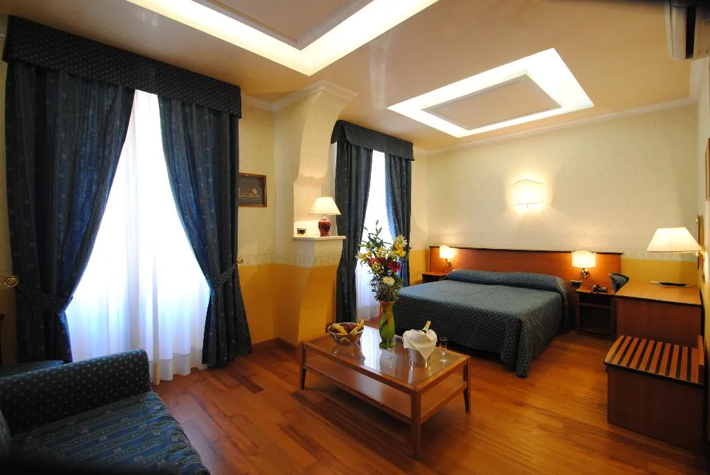 QUADRUPLE STANDARD Room, Verona Rome, Rome
