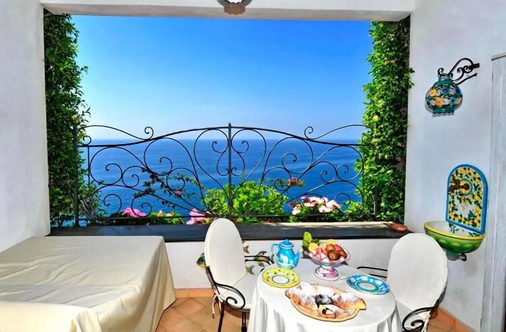 SUITE SEA VIEW Room, La Conca Azzurra, Naples