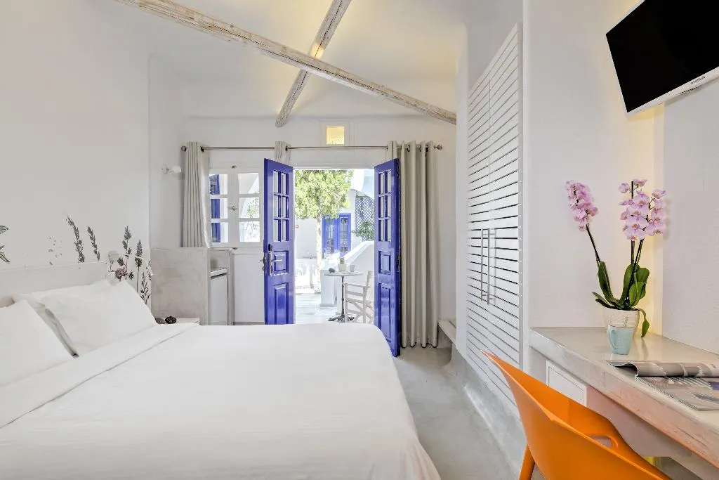 Double or Twin STANDARD Room, Kouros Village, Santorini