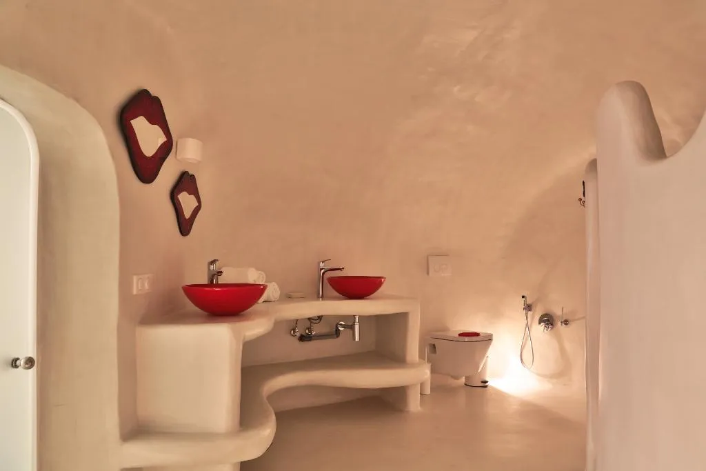 QUADRUPLE WITH JACUZZI Room, Trieris Villas & Suites, Santorini