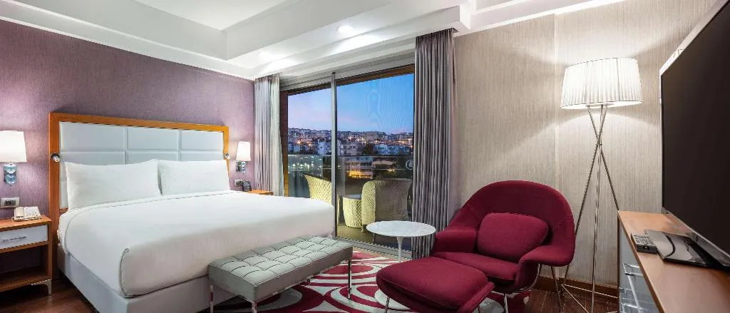 SUITE MARINA VIEW Room, DoubleTree by Hilton Kusadasi, Izmir