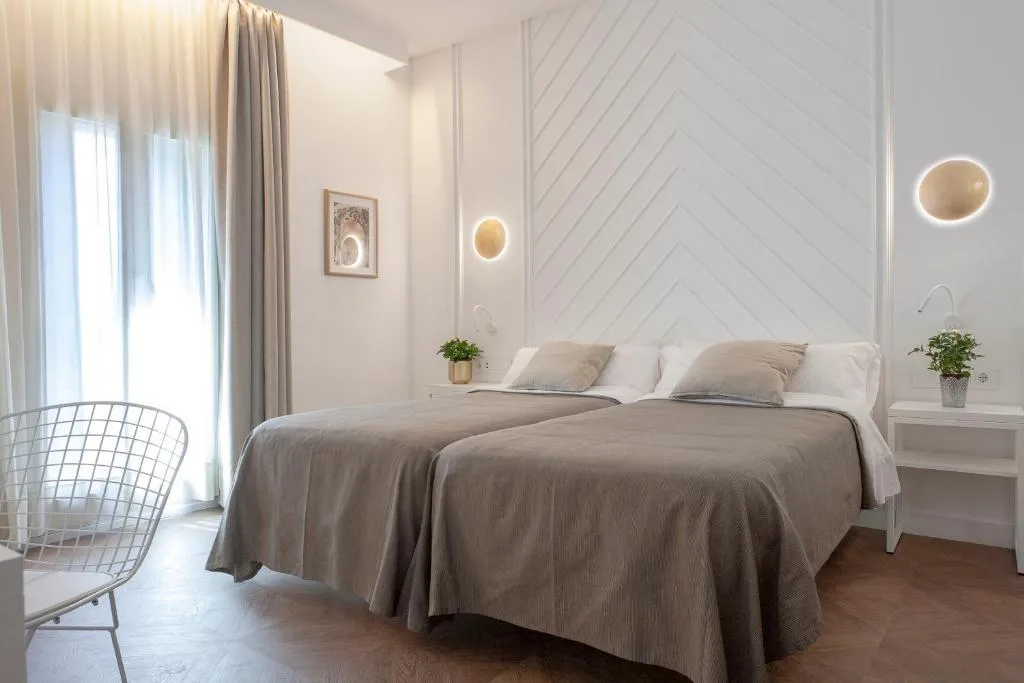 Double or Twin DELUXE WITH VIEWS Room, Gaudi, Barcelona