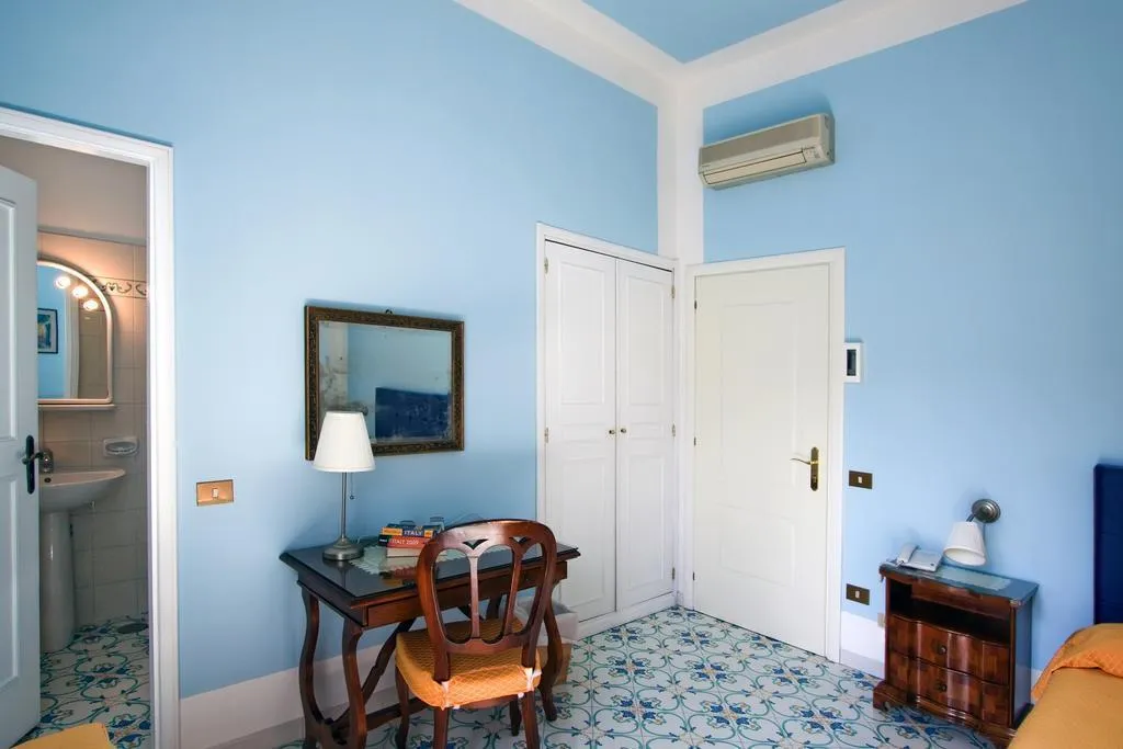 Room, Hotel Mignon, Naples