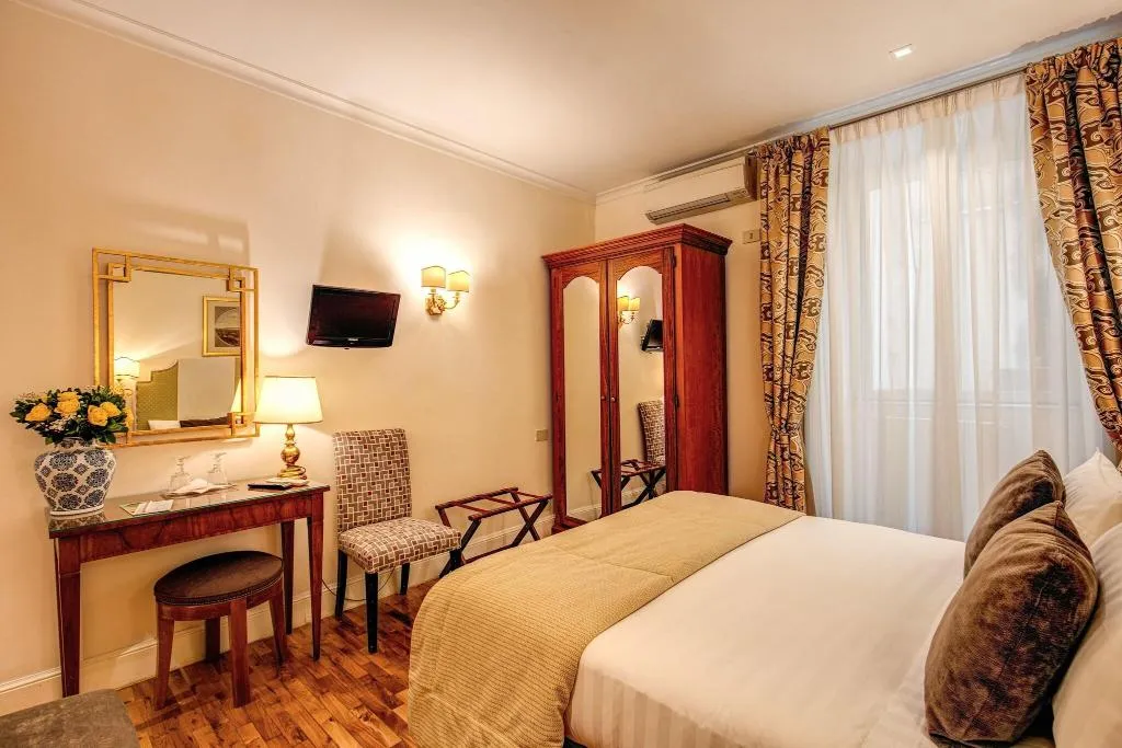 DOUBLE CLASSIC Room, Hotel Cortina Roma, Rome