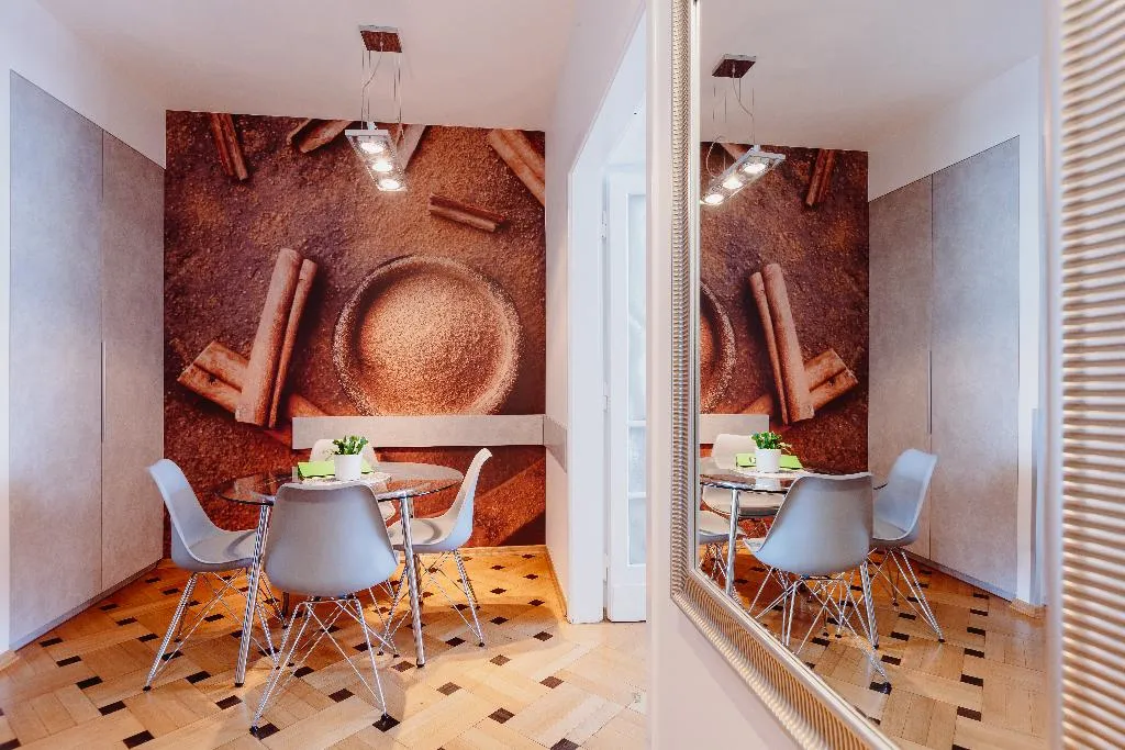 APARTMENT CAPACITY 6 TWO BEDROOMS Room, 4Seasons Apartments Cracow, Krakow