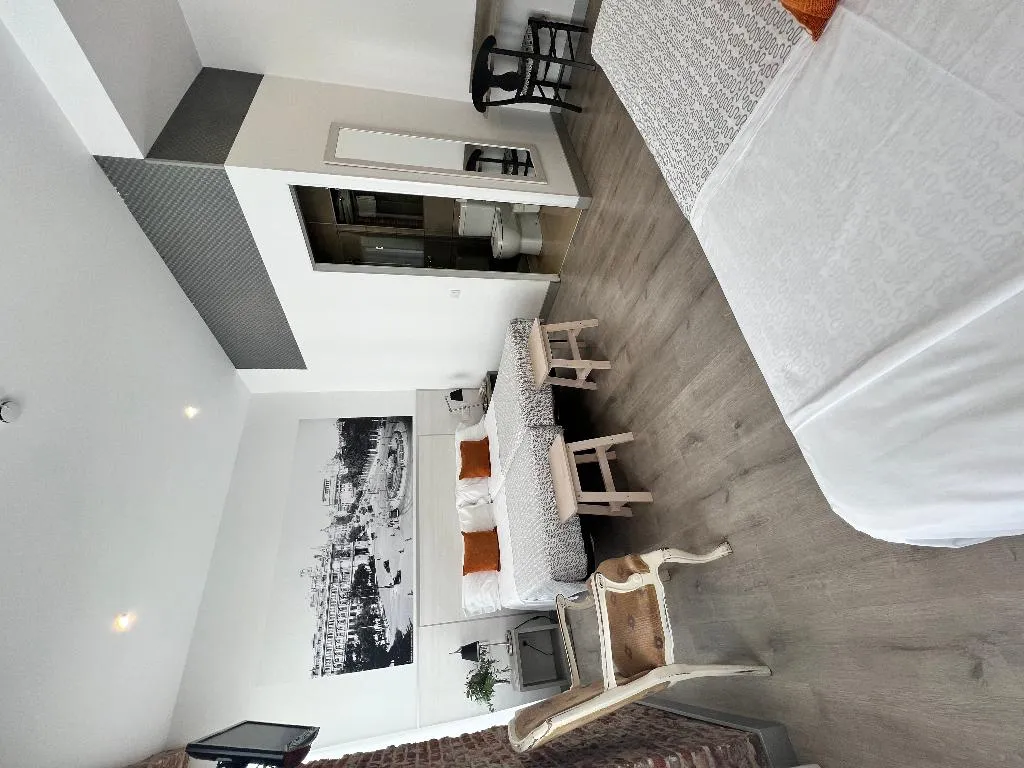 TRIPLE STANDARD Room, San Lorenzo, Madrid