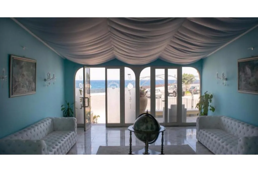 Lobby, Porto Azzurro, Taormina