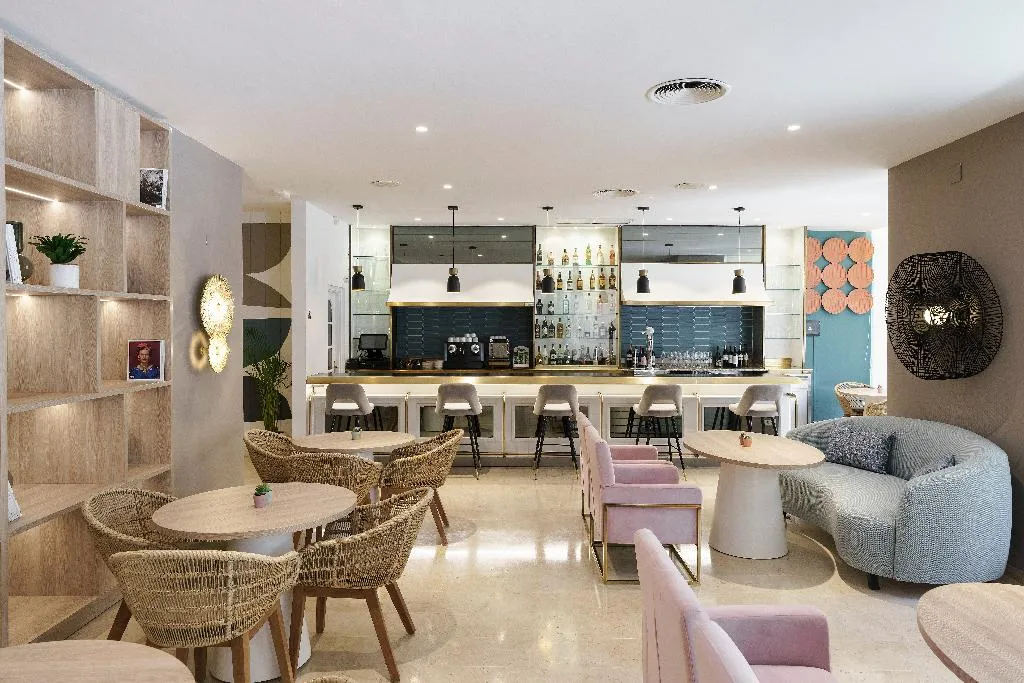 Bar, Hotel Costa Malaga by Pierre & Vacances, Costa Del Sol