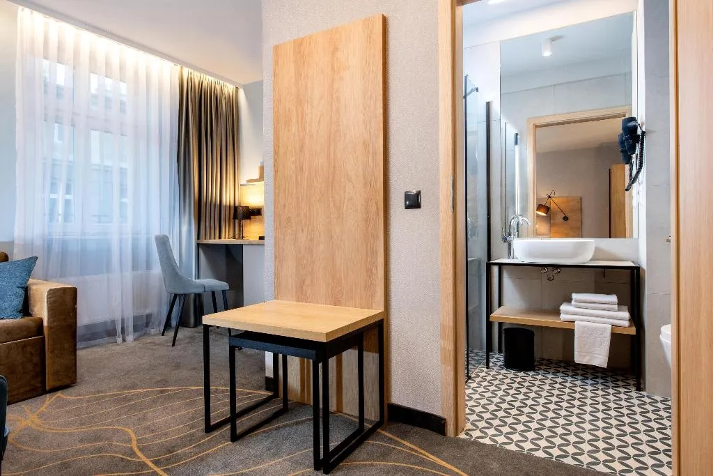 DOUBLE SINGLE USE DELUXE Room, M29, Krakow