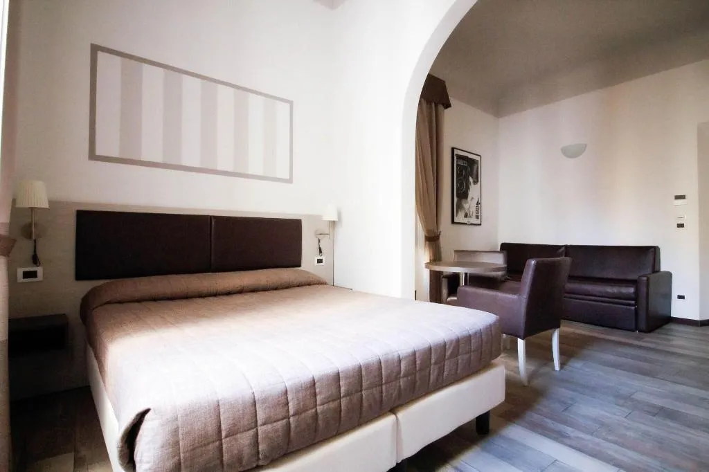 Room, B&B Dimore le Leopoldine, Florence