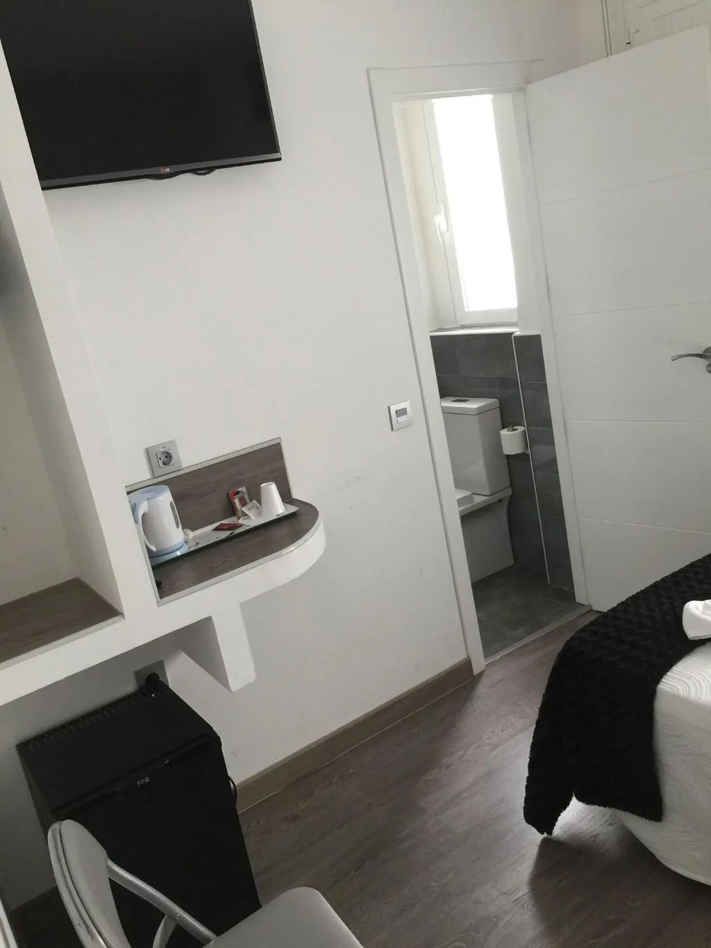 Room, Hostal Meyra, Madrid