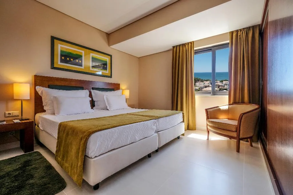 JUNIOR SUITE CAPACITY 3 Room, Vila Gale Atlantico, Algarve
