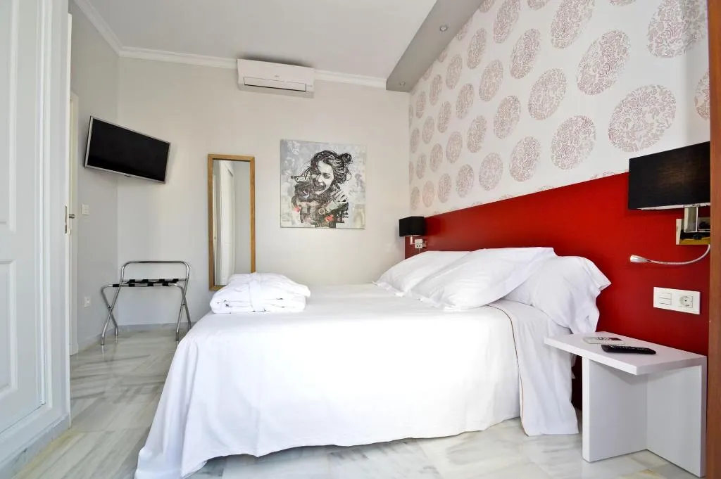 Room, The Zentral Arenal Suites, Seville