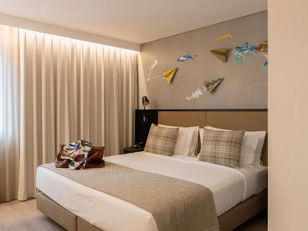 DOUBLE WITH DOUBLE BED Room, Ibis Styles Lisboa Aeroporto, Lisbon