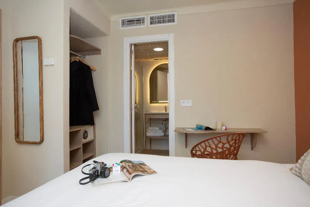 Double or Twin STANDARD Room, Casual Bahia Ibiza, Ibiza