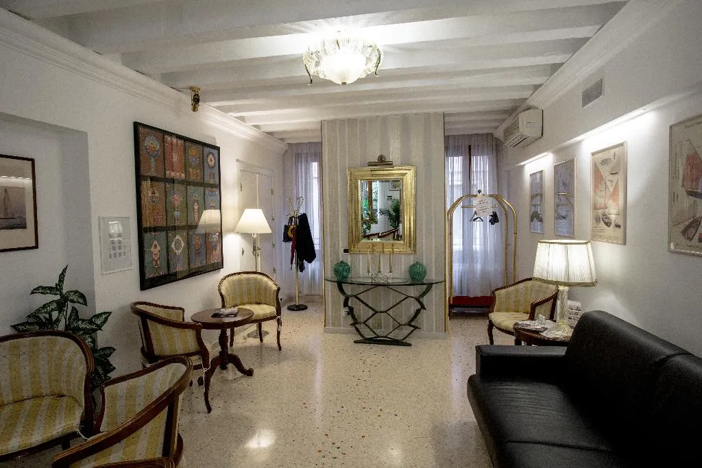 Lobby, Antigo Trovatore, Venice