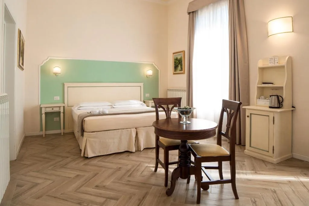 Room, Dimora Salviati, Florence