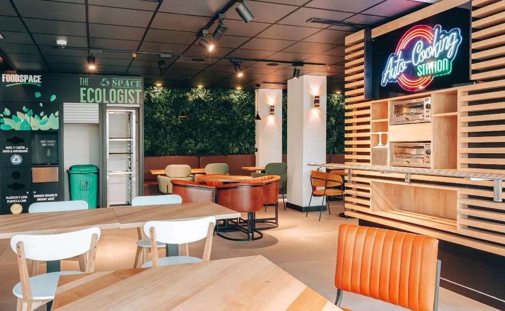 Restaurant, Vertice Roomspace Madrid, Madrid