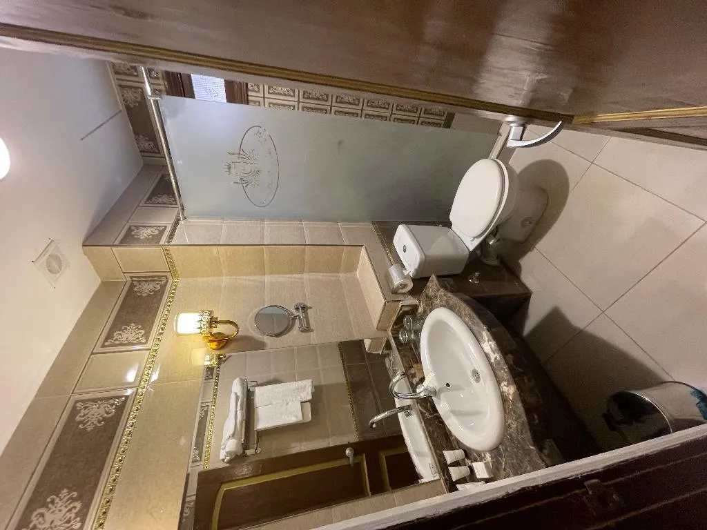 SINGLE DELUXE Room, Cosmopolitan Cairo Hotel, Cairo