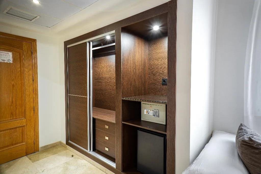 TRIPLE STANDARD Room, Mainake Costa Del Sol, Costa Del Sol