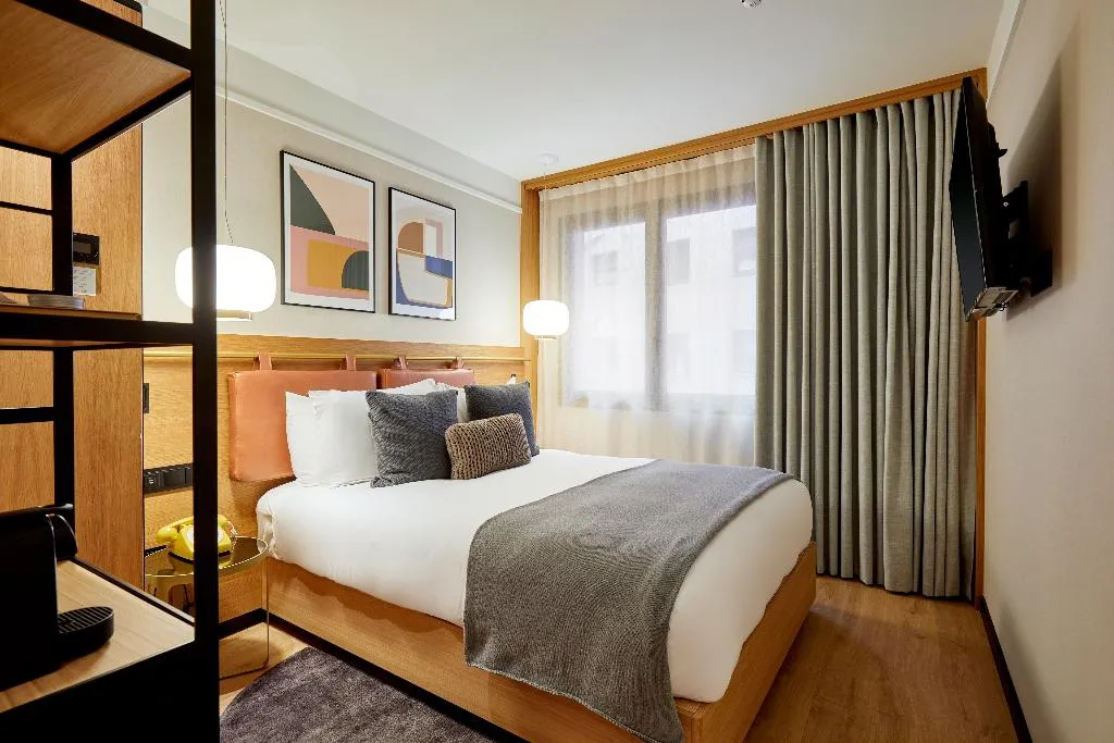 DOUBLE QUEEN SIZE BED Room, Kimpton Vividora Hotel, Barcelona