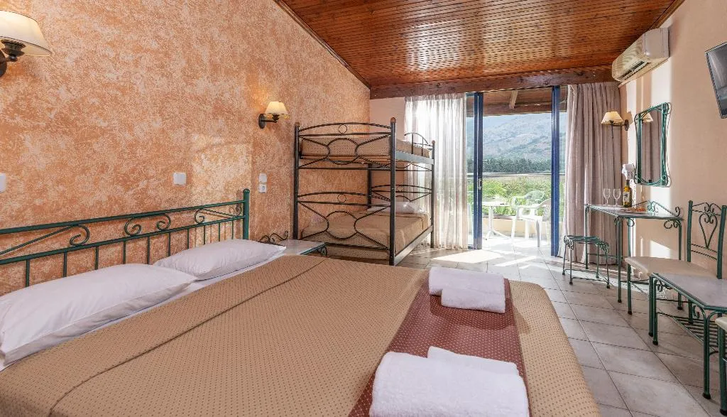 QUADRUPLE STANDARD Room, Mare Monte Beach, Crete