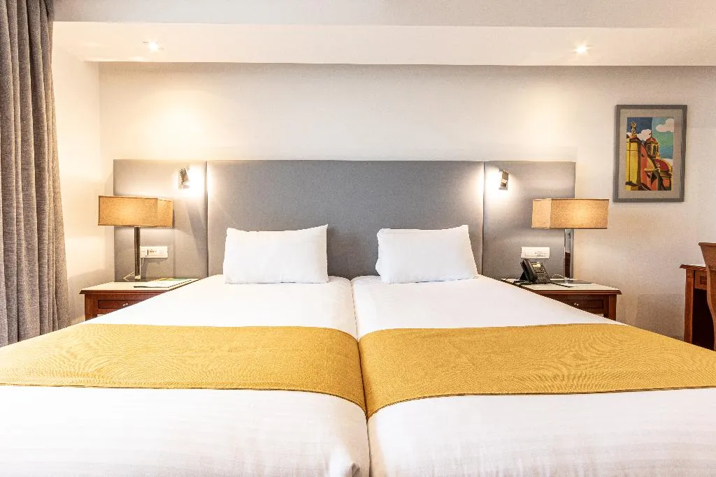 JUNIOR SUITE CAPACITY 1 Room, Solana Hotel & Spa, Malta