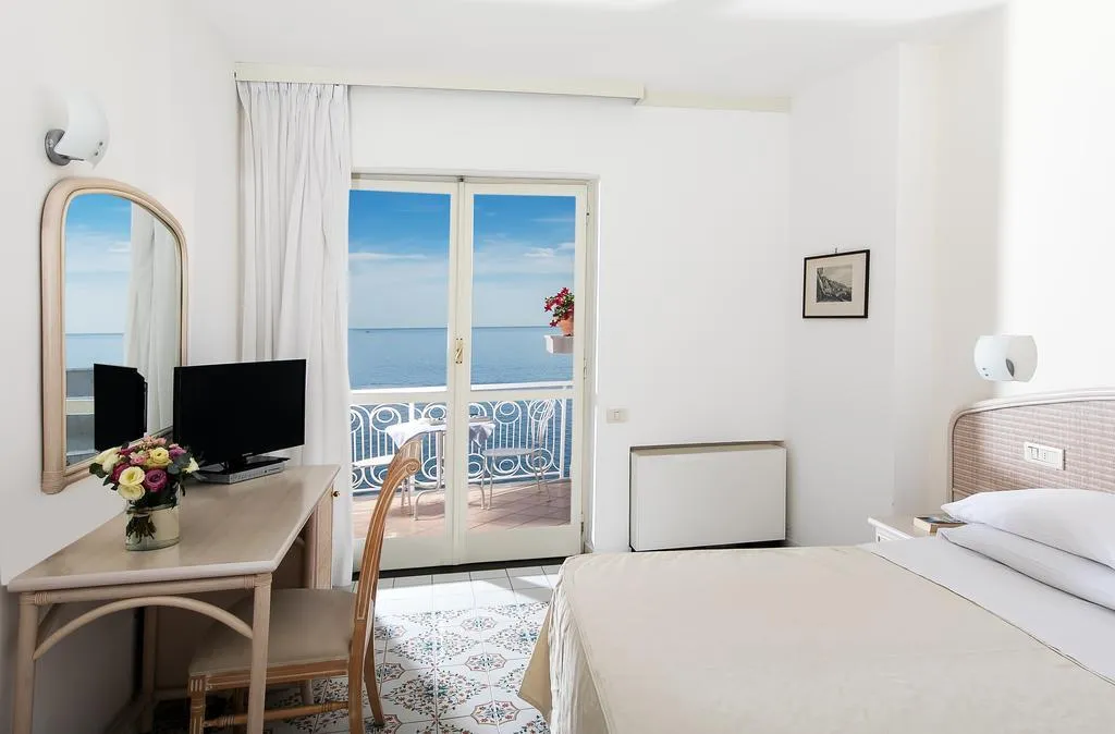 DOUBLE SEA VIEW Room, Hotel Club Due Torri, Naples