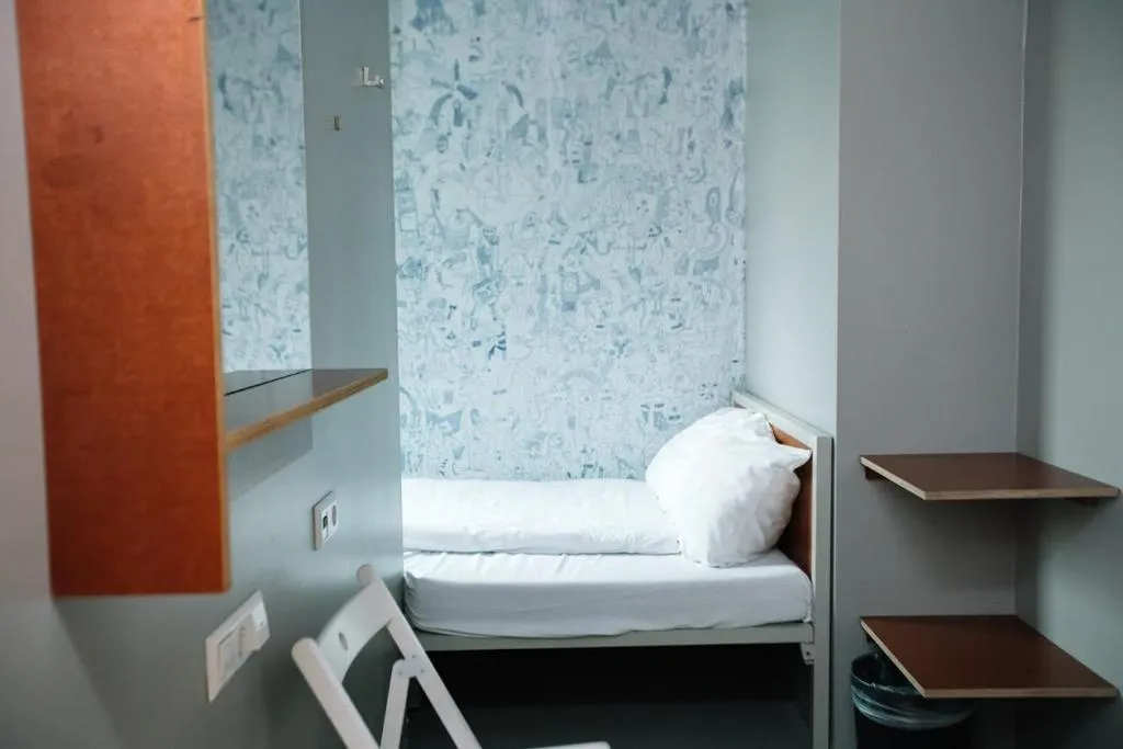 SINGLE STANDARD Room, ClinkNoord Hostel, Amsterdam