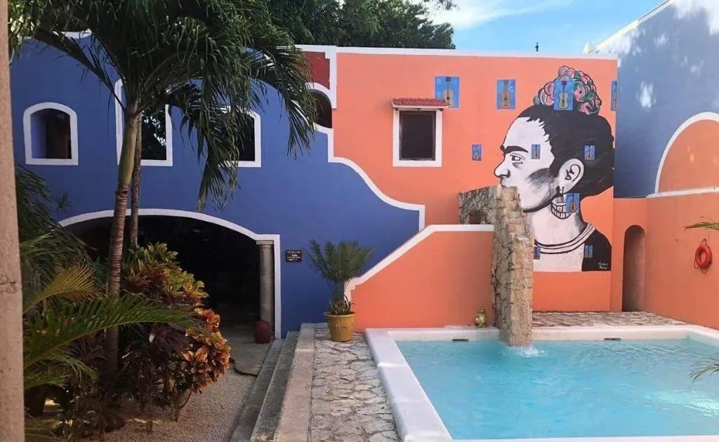 Sports and Entertainment, Casa de las Flores, Playa Del Carmen