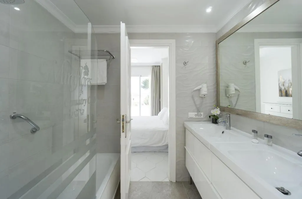 Room, Miraflores Beach & Country Club, Costa Del Sol