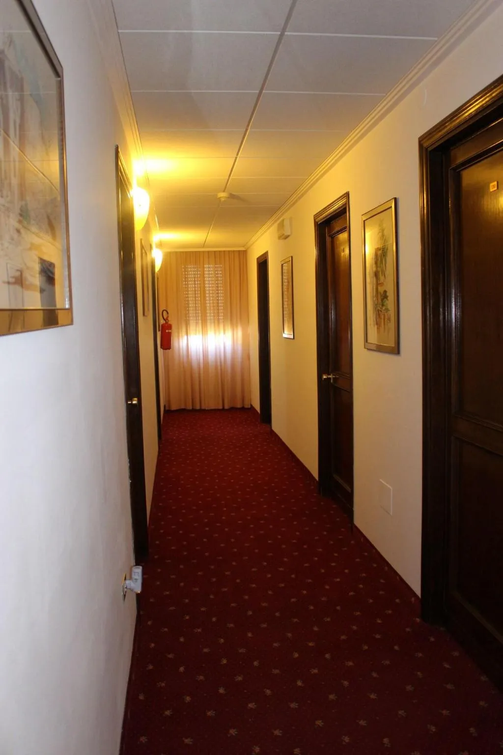 Lobby, Pinolo, Umbria