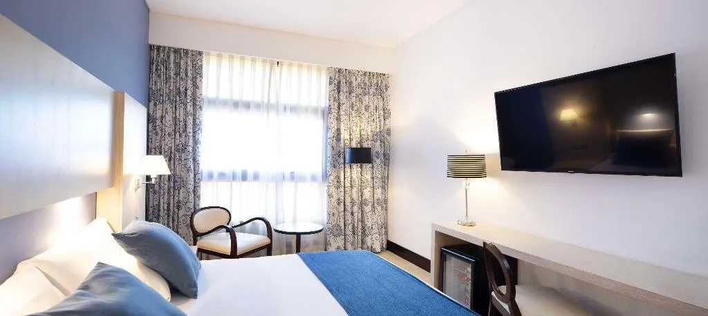 Room, Nuevo Boston, Madrid