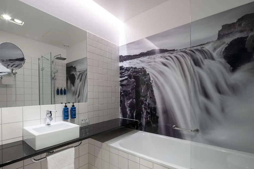 JUNIOR SUITE STANDARD Room, Radisson Blu 1919, Reykjavik