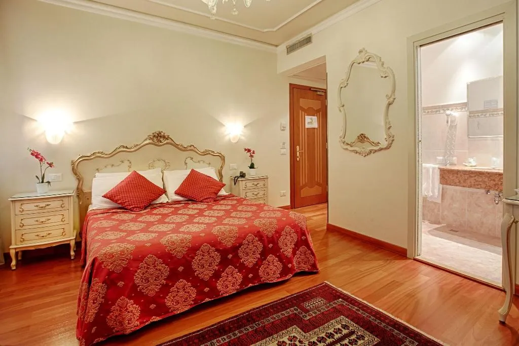 Room, Hotel San Luca, Venice