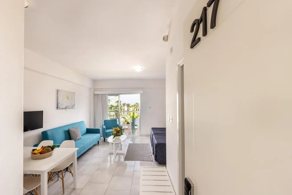 STUDIO STANDARD Room, Papantonia Hotel Apts, Cyprus