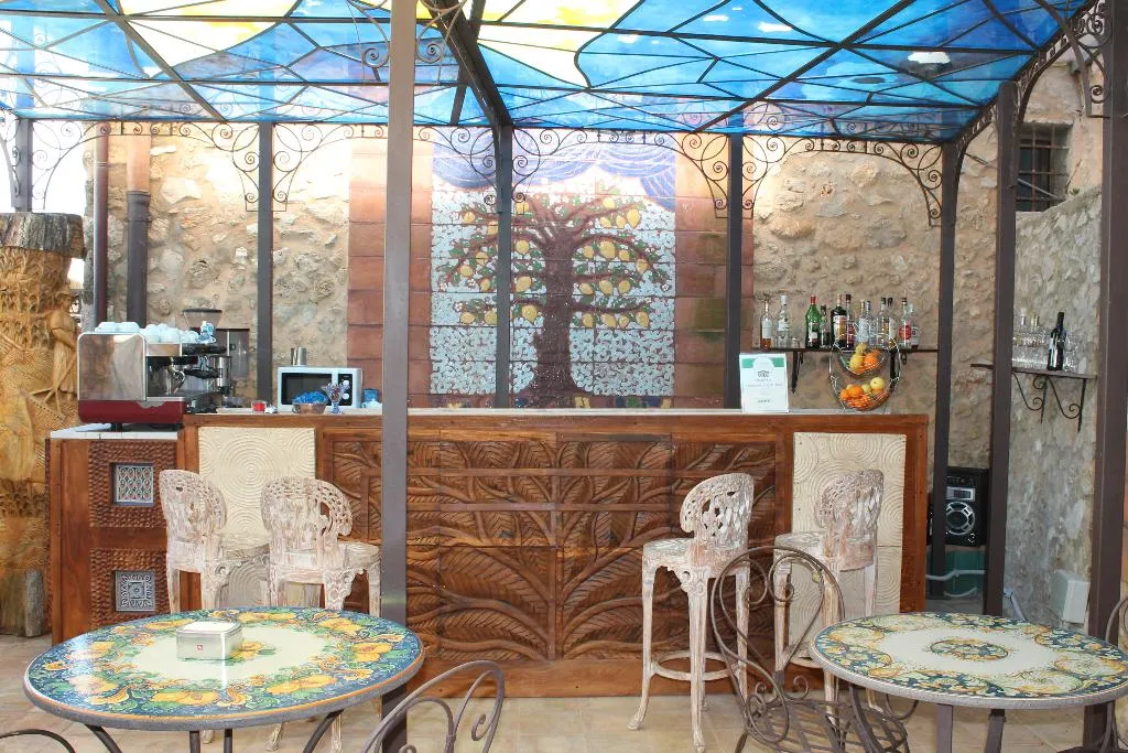Bar, Villa Vittoria Hotel, Palermo