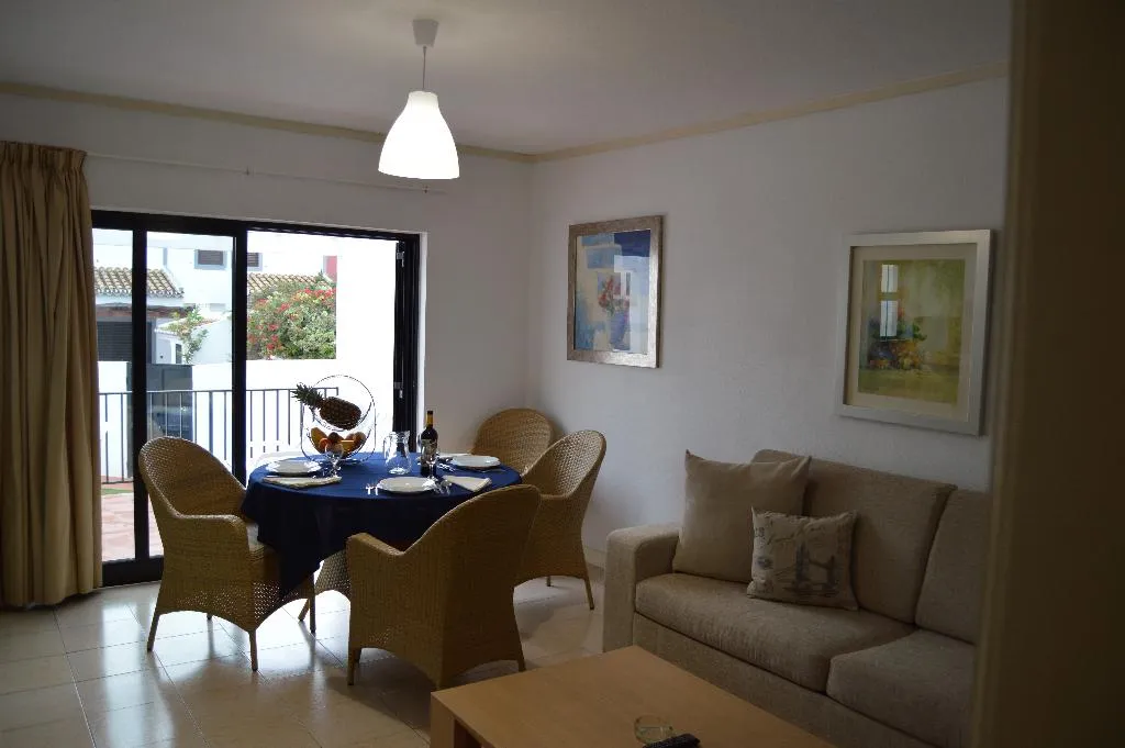 APARTMENT GARDEN VIEW ONE BEDROOM Room, Mouraliz Apartamentos, Algarve
