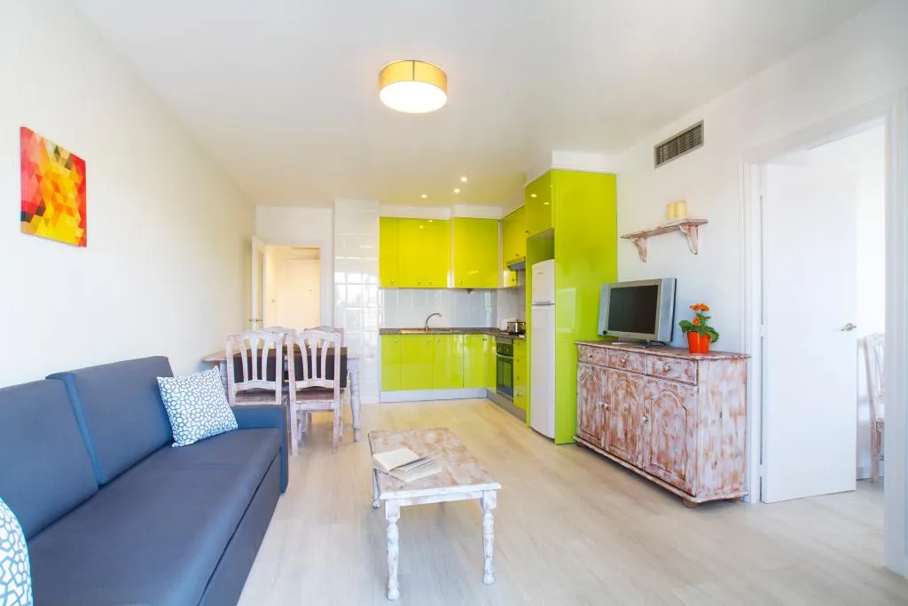 APARTMENT CAPACITY 6 Room, Aptos Priorat, Costa Dorada