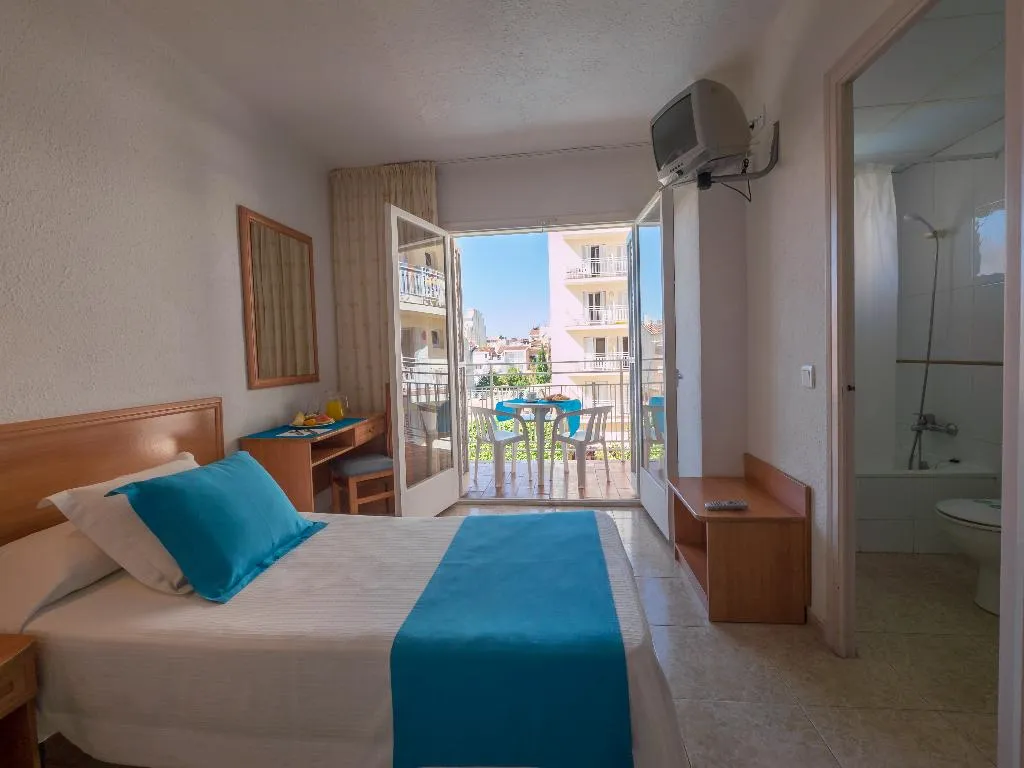 Double or Twin STANDARD Room, Checkin Pineda, Costa Brava