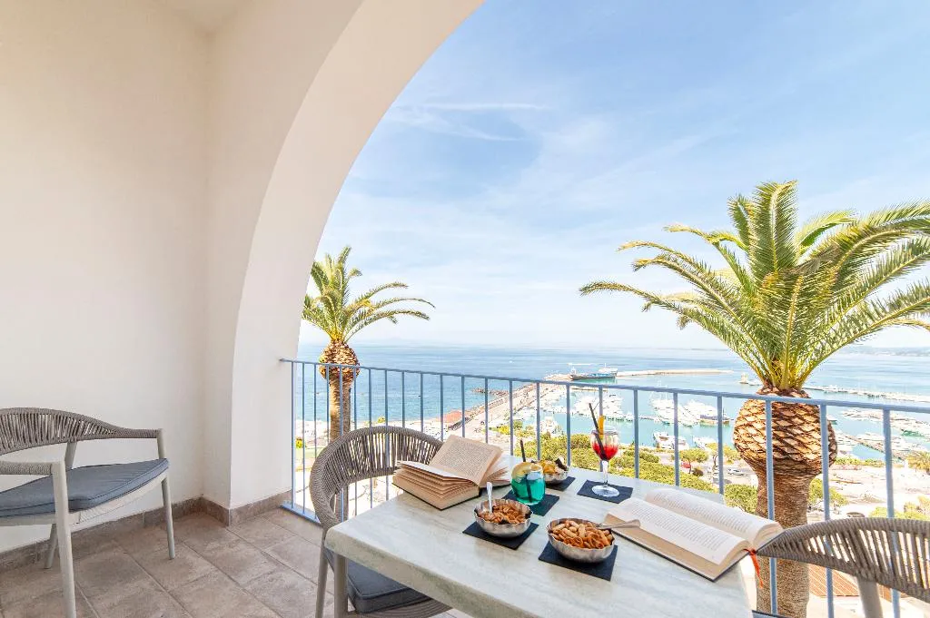 Terrace, Terme Gran Paradiso Hotel, Naples
