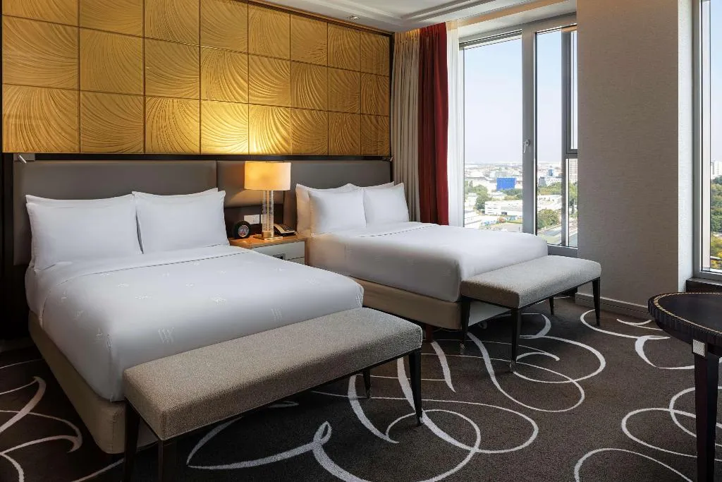 TWIN DELUXE Room, Waldorf Astoria Berlin, Berlin