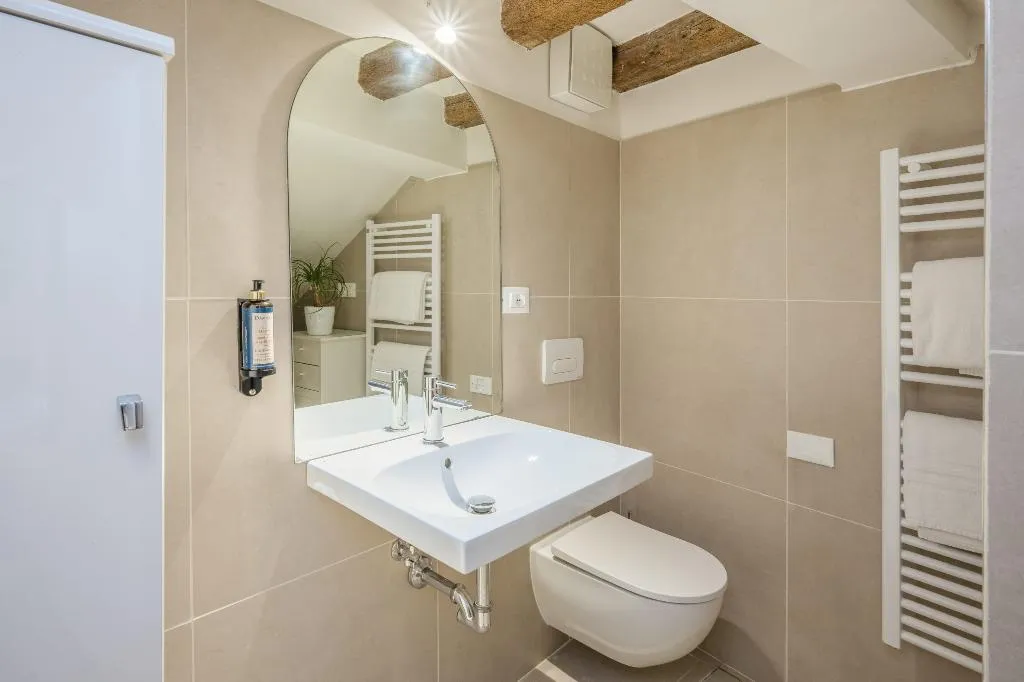 APARTMENT ONE BEDROOM TWO BATHROOMS Room, Palazzo Paruta, Venice